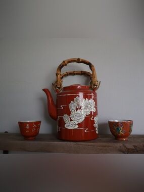 Mid 20th century Japanese tea set painted in Hong Kong